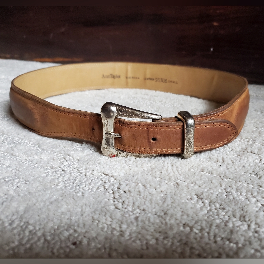 Light Brown Leather Ann Taylor Belt